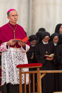 Ordinations à Ecône