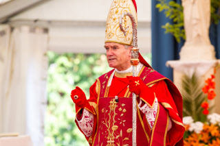 Ordinations à Ecône