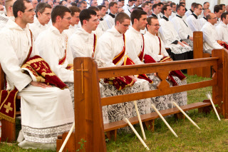 Ordinations à Ecône