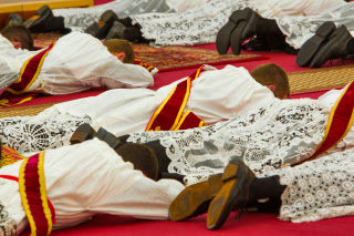 Ordinations à Ecône