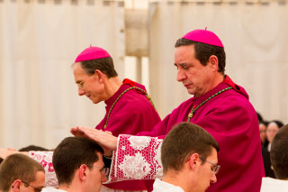 Ordinations à Ecône