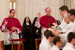 Ordinations à Ecône