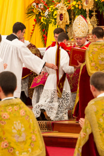 Ordinations à Ecône