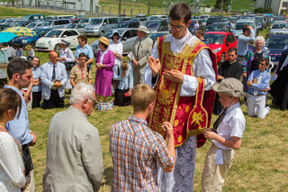Ordinations à Ecône