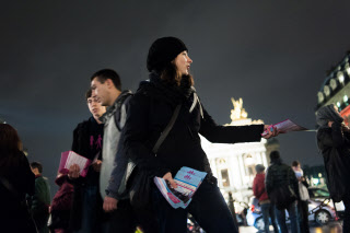 Manif Pour Tous : distribution de tracts
