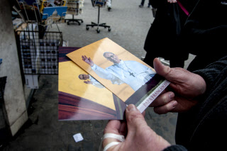 Souvenirs à l'effigie du pape François