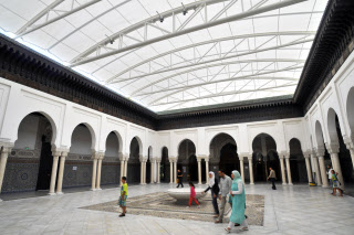Le patio couvert de la Grande Mosquée