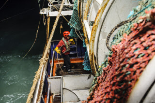 Pêche dans la Manche sur un chalutier