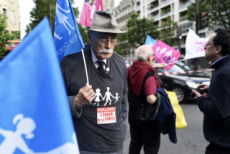 Manif pour Tous, manifestation pour soutenir le projet de loi anti-GPA