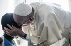 Le pape François visite une maison de la Communauté Pape Jean XXIII à Rome