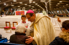 Journée des malades : Le sacrement des malades à Lourdes