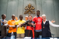 September 27, 2017 : Press conference was held to present the international campaign of Caritas Internationalis, “Share the Journey”, which has the aim of promoting the culture of encounter through the sharing of the journey of migrants and refugees.