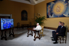 Le pape François s'entretient avec les astronautes de l'ISS.