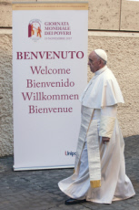 Journée Mondiale de la pauvreté, le pape déjeune avec des personnes démunies