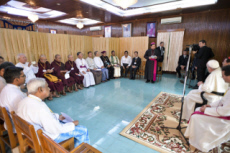 Voyage apostolique du pape François en Birmanie. Pape et responsables des religions
