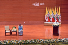 Voyage apostolique du pape François en Birmanie. Le pape et AUNG SAN SUU KYI.