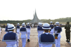 Voyage apostolique du pape François en Bangladesh. Pape au Mémorial des martyrs à Savar