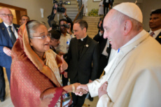 Voyage apostolique du pape François en Bangladesh. Le pape et Sheikh HASINA