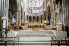 Messe de consécration du nouvel autel de la basilique Saint-Denis.