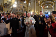 Voyage apostolique du pape François au Pérou. Le pape François dans la cathédrale de Lima.