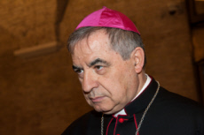 Portrait de Mgr. Angelo BECCIU
