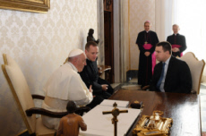 Le pape François et Jüri RATAS, Premier ministre d'Estonie.