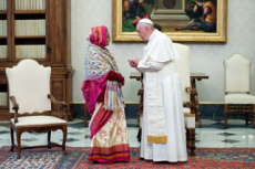 Le pape François et Sheikh HASINA, Premier ministre du Bangladesh.
