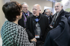 Evêques français au salon de l'agriculture à Paris.