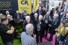 Evêques français au salon de l'agriculture à Paris.