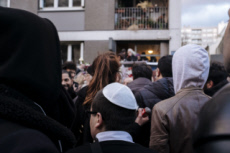Marche blanche en hommage est rendu à Mireille KNOLL.