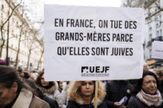 Marche blanche en hommage est rendu à Mireille KNOLL.