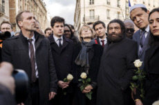 Marche blanche en hommage est rendu à Mireille KNOLL.