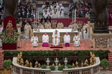 Jeudi Saint. Messe Chrismale en la basilique St Pierre au Vatican.
