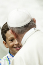 Le pape François reçoit les membres de l'Association italienne des parents au Vatican.