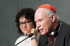 Synode des évêques. Point presse par le Card. Carlos AGUIAR RETES.