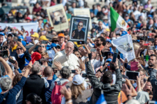 Canonisation de sept saints au Vatican.