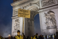 Manifestation du mouvement des gilets jaunes à Paris.