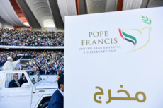 Le pape François aux Emirats arabes unis. Messe à Abu Dhabi.