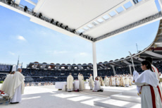 Le pape François aux Emirats arabes unis. Messe à Abu Dhabi.