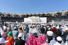 Le pape François aux Emirats arabes unis. Messe à Abu Dhabi.
