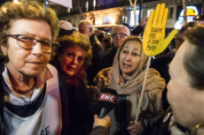 Rassemblement contre l'antisémitisme, place de la République à Paris.