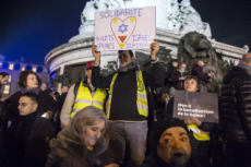 Rassemblement contre l'antisémitisme, place de la République à Paris.
