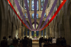 Incendie de la cathédrale Notre-Dame de Paris, messe en l'égl. Saint-Sévérin.