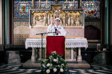 Première messe à Notre-Dame de Paris depuis l'incendie.