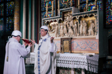 Première messe à Notre-Dame de Paris depuis l'incendie.