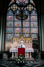 Première messe à Notre-Dame de Paris depuis l'incendie.