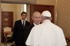 Le pape François et Vladimir POUTINE au Vatican.