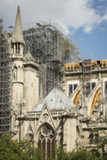 Reprise des travaux de reconstruction de la cathédrale Notre Dame de Paris.