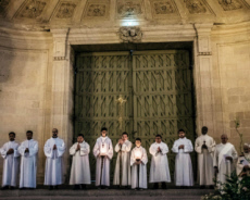 Servants de messe lors de la messe Chrismale.