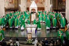 Messe célébrée en la basilique Notre Dame du Rosaire.